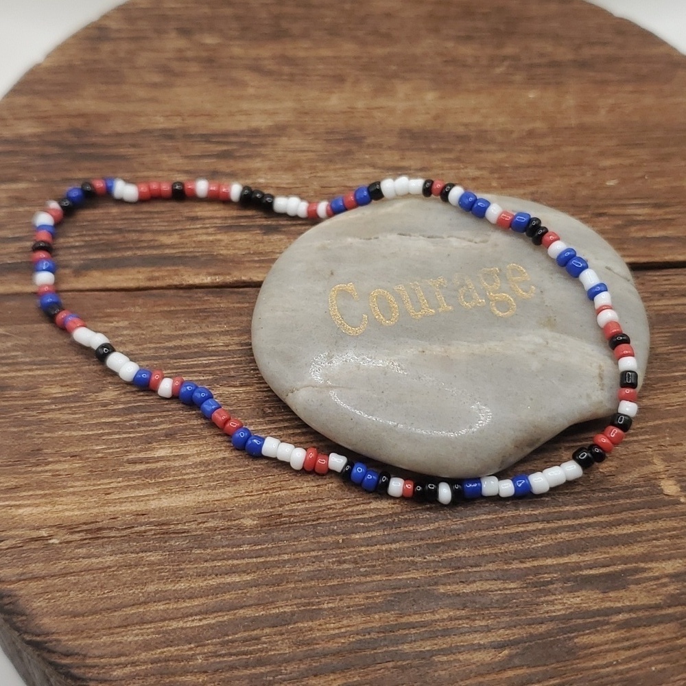 Native seed beaded bracelet stretch B2420